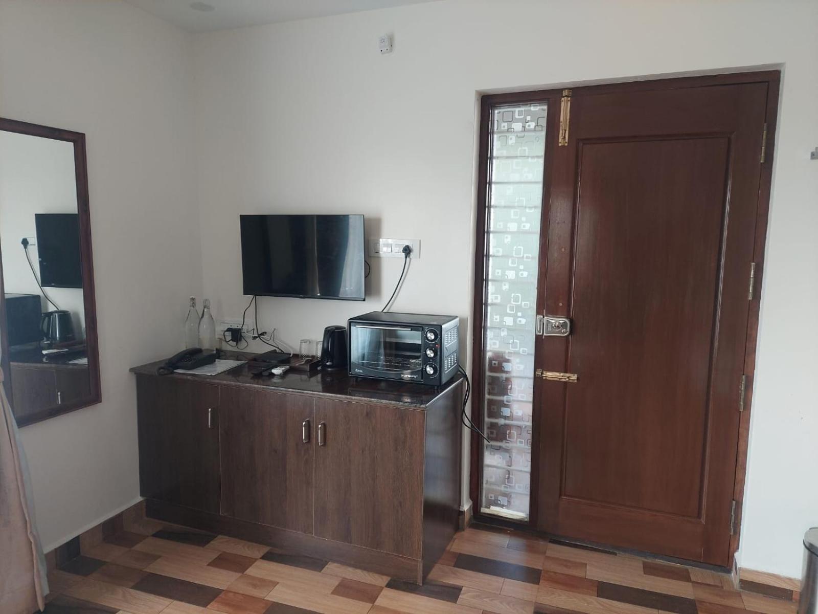 Sapphire Stayss Yelagiri Bagian luar foto