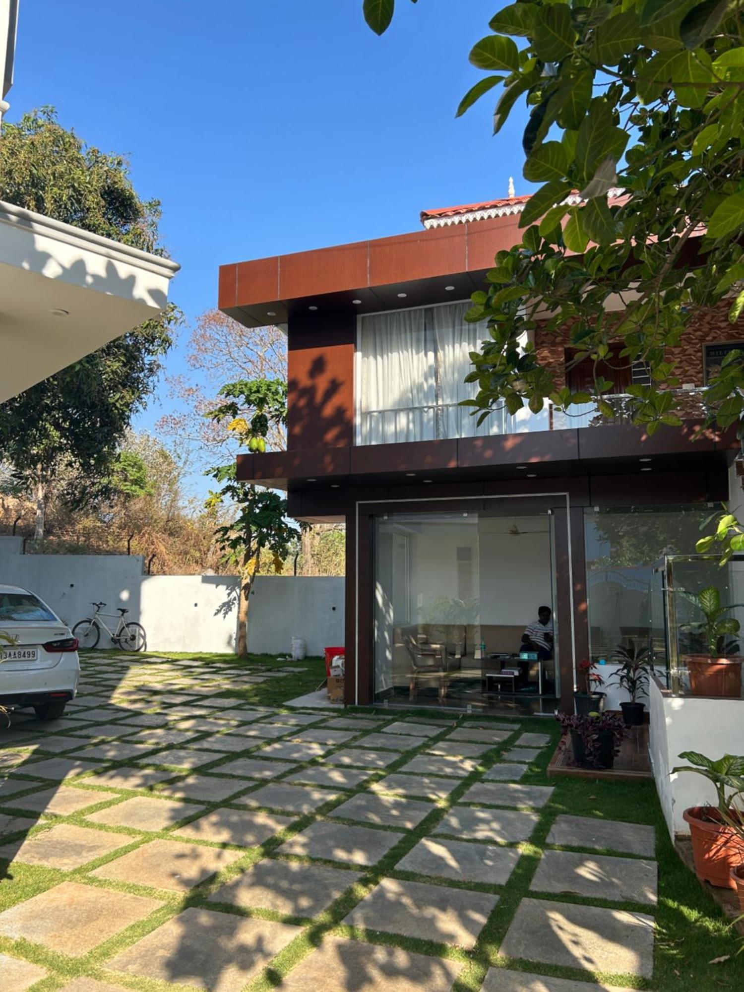 Sapphire Stayss Yelagiri Bagian luar foto